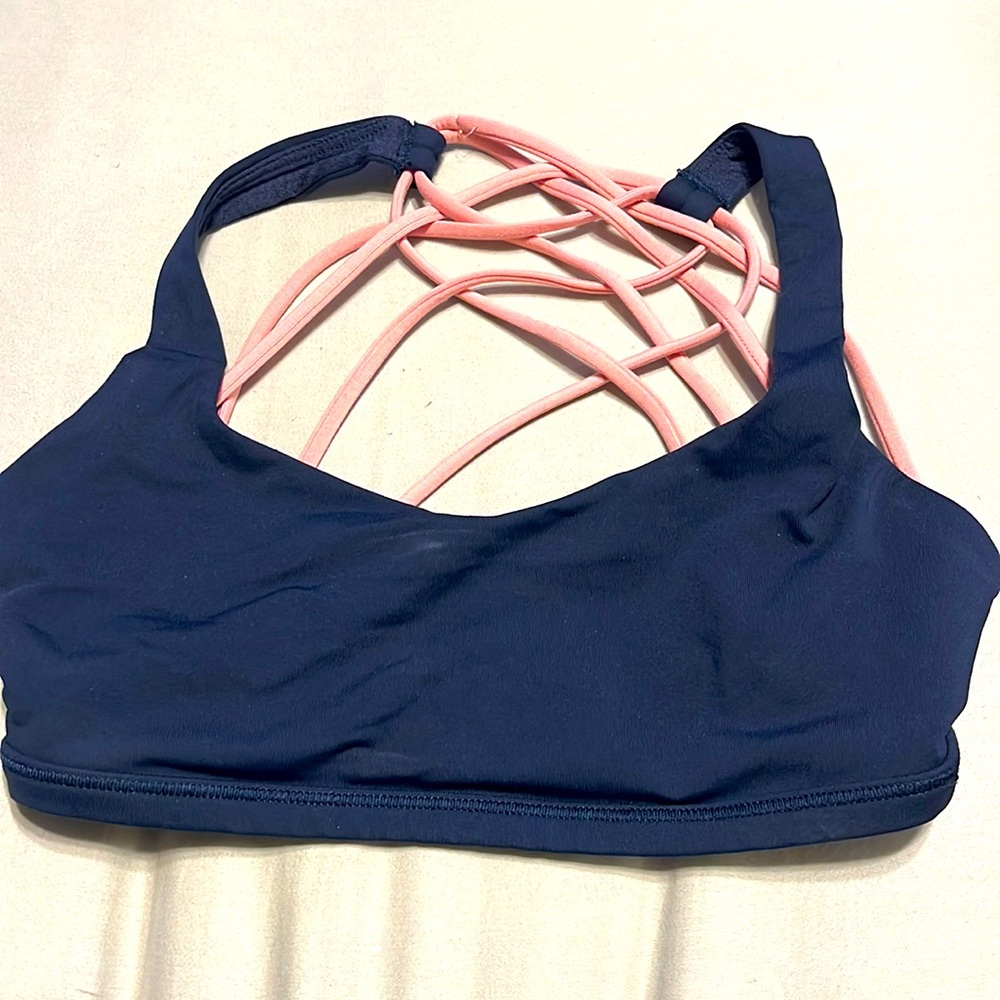 Lululemon sports bra , worn once!